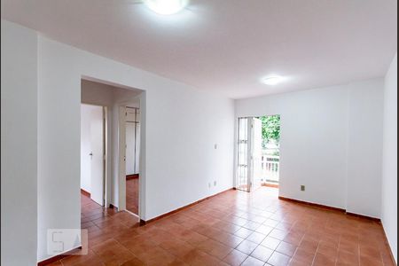 Apartamento para alugar com 83m², 2 quartos e 1 vagaSala 