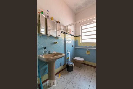Banheiro de casa para alugar com 2 quartos, 68m² em Vila Gilda, Santo André