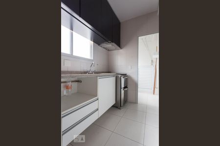 Apartamento para alugar com 90m², 2 quartos e 2 vagas Apartamento para alugar com 90m², 2 quartos e 2 vagasCozinha