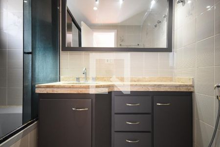 Apartamento para alugar com 185m², 4 quartos e 3 vagas Apartamento para alugar com 185m², 4 quartos e 3 vagasBanheiro suíte 2