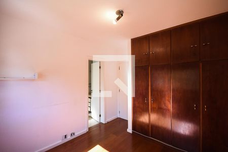 Apartamento para alugar com 185m², 4 quartos e 3 vagas Apartamento para alugar com 185m², 4 quartos e 3 vagasQuarto