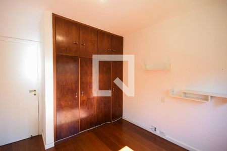 Apartamento para alugar com 185m², 4 quartos e 3 vagas Apartamento para alugar com 185m², 4 quartos e 3 vagasQuarto