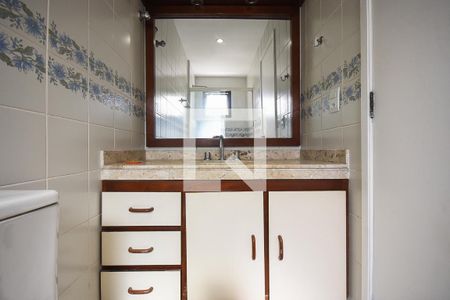 Apartamento para alugar com 185m², 4 quartos e 3 vagas Apartamento para alugar com 185m², 4 quartos e 3 vagasBanheiro