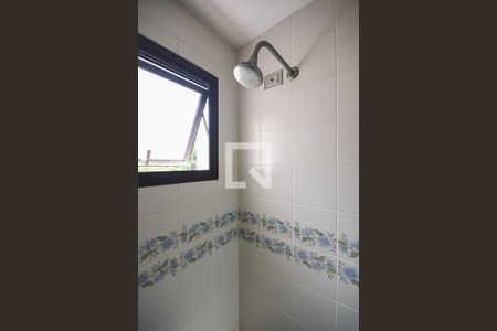 Apartamento para alugar com 185m², 4 quartos e 3 vagas Apartamento para alugar com 185m², 4 quartos e 3 vagasChuveiro do banheiro