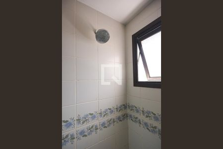 Apartamento para alugar com 185m², 4 quartos e 3 vagas Apartamento para alugar com 185m², 4 quartos e 3 vagasChuveiro do banheiro da suíte 1