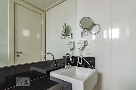 Banheiro de kitnet/studio à venda com 1 quarto, 37m² em Silveira, Belo Horizonte