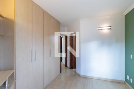Quarto da suíte de apartamento para alugar com 1 quarto, 58m² em Cambuí, Campinas