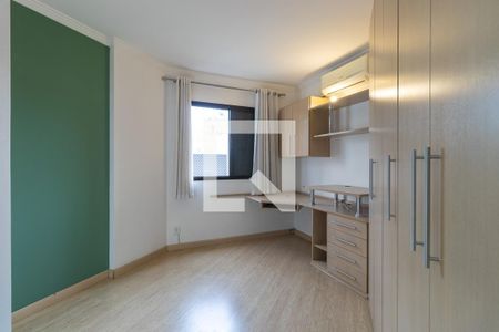 Quarto da suíte de apartamento para alugar com 1 quarto, 58m² em Cambuí, Campinas