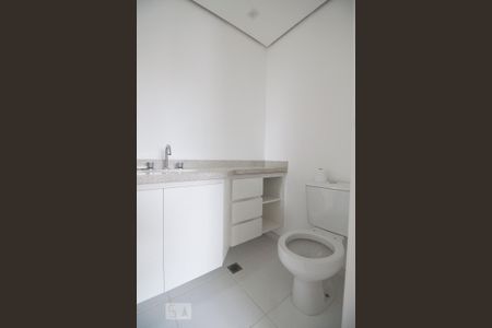 Banheiro de kitnet/studio para alugar com 1 quarto, 34m² em Consolação, São Paulo