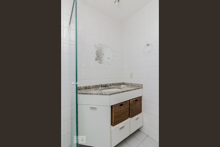 Banheiro de apartamento à venda com 2 quartos, 75m² em Vila Mariana, São Paulo