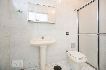 Casa à venda com 220m², 2 quartos e 2 vagasBanheiro de serviço