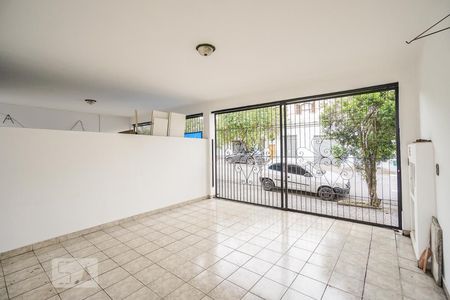 Casa à venda com 220m², 2 quartos e 2 vagasGaragem