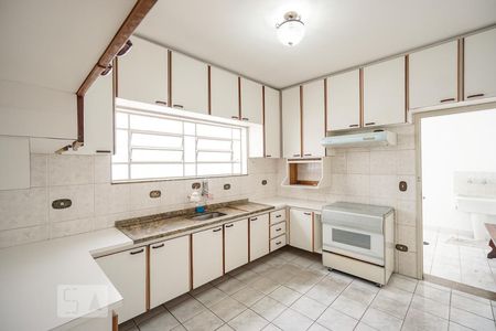 Casa à venda com 220m², 2 quartos e 2 vagasCozinha