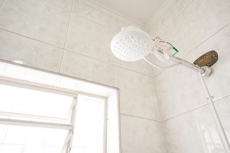 Detalhe banheiro social de casa à venda com 2 quartos, 220m² em Parque da Vila Prudente, São Paulo