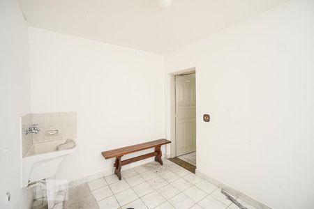 Casa à venda com 220m², 2 quartos e 2 vagasÁrea de serviço