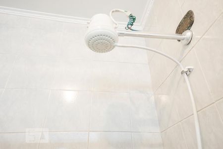 Casa à venda com 220m², 2 quartos e 2 vagasDetalhe banheiro de serviço