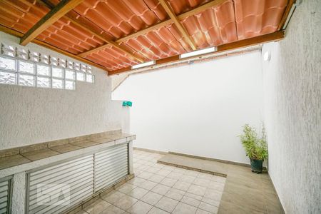 Casa à venda com 220m², 2 quartos e 2 vagasQuintal