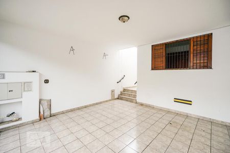 Casa à venda com 220m², 2 quartos e 2 vagasGaragem