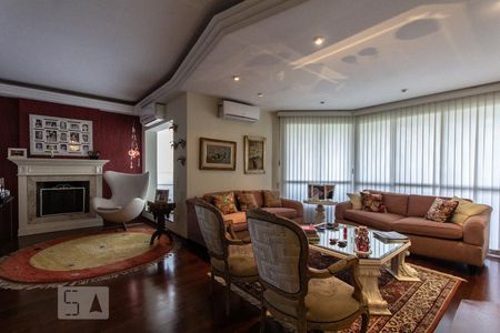 Sala de apartamento para alugar com 3 quartos, 220m² em Vila Suzana, São Paulo