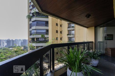 Sala (varanda) de apartamento para alugar com 3 quartos, 220m² em Vila Suzana, São Paulo