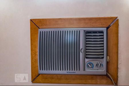 Casa à venda com 380m², 6 quartos e 3 vagas Casa à venda com 380m², 6 quartos e 3 vagasSuíte