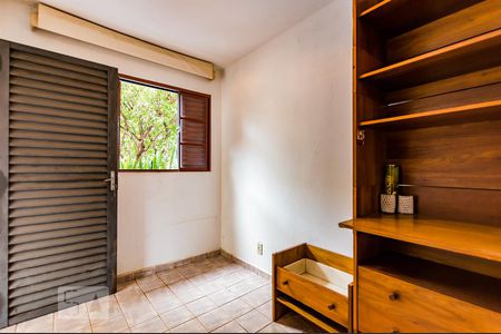 Casa à venda com 380m², 6 quartos e 3 vagas Casa à venda com 380m², 6 quartos e 3 vagasEdicula - Suíte