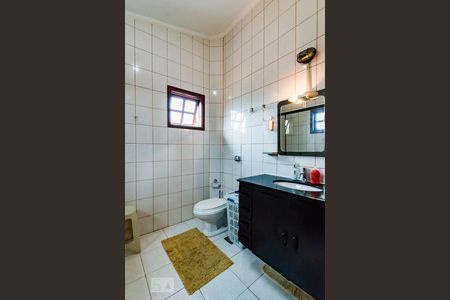 Casa à venda com 380m², 6 quartos e 3 vagas Casa à venda com 380m², 6 quartos e 3 vagasBanheiro