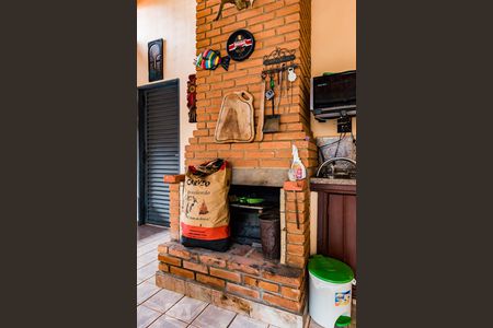 Casa à venda com 380m², 6 quartos e 3 vagas Casa à venda com 380m², 6 quartos e 3 vagasQuintal do Fundo - Área Gourmet