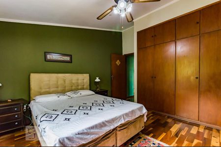 Casa à venda com 380m², 6 quartos e 3 vagas Casa à venda com 380m², 6 quartos e 3 vagasQuarto 2