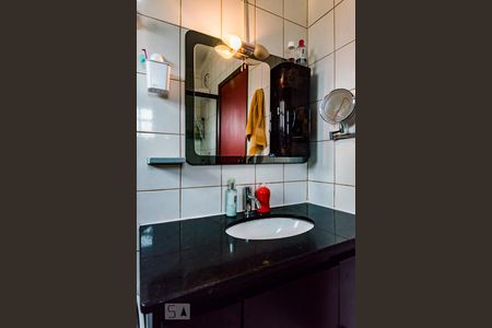 Casa à venda com 380m², 6 quartos e 3 vagas Casa à venda com 380m², 6 quartos e 3 vagasBanheiro