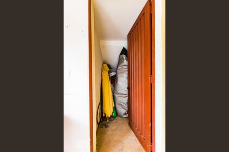 Casa à venda com 380m², 6 quartos e 3 vagas Casa à venda com 380m², 6 quartos e 3 vagasDeposito