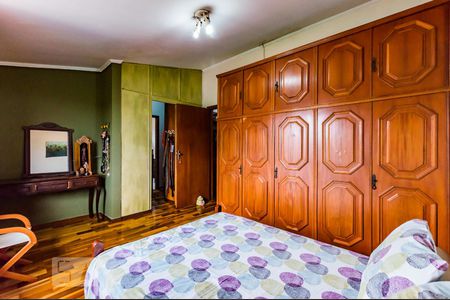 Casa à venda com 380m², 6 quartos e 3 vagas Casa à venda com 380m², 6 quartos e 3 vagasSuíte