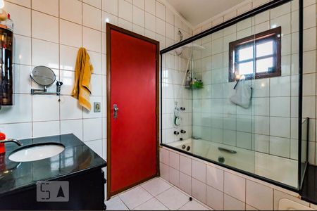 Casa à venda com 380m², 6 quartos e 3 vagas Casa à venda com 380m², 6 quartos e 3 vagasBanheiro