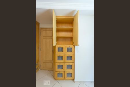 Apartamento para alugar com 43m², 1 quarto e 1 vaga Apartamento para alugar com 43m², 1 quarto e 1 vagaQuarto (armários)