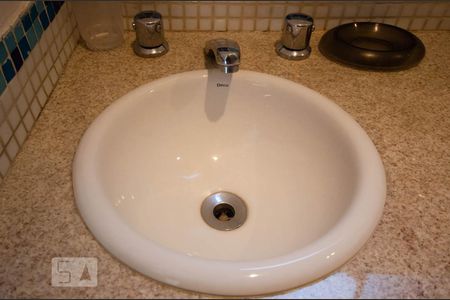 Apartamento à venda com 95m², 2 quartos e 1 vagaLavatório do banheiro da suite