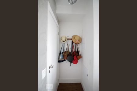 Corredor de Entrada de apartamento para alugar com 1 quarto, 41m² em Vila Campesina, Osasco