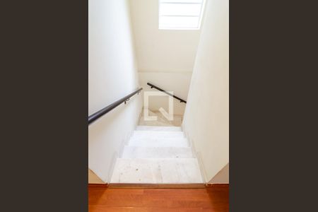 Casa à venda com 125m², 3 quartos e 2 vagasEscadas