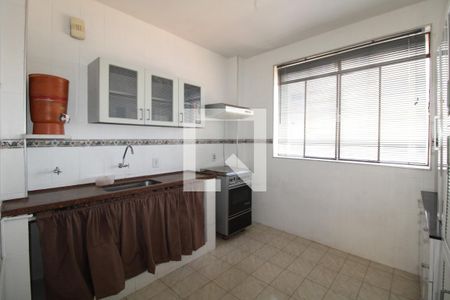 Apartamento à venda com 90m², 2 quartos e sem vagaCozinha