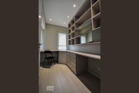 Casa para alugar com 250m², 3 quartos e 3 vagasEscritório