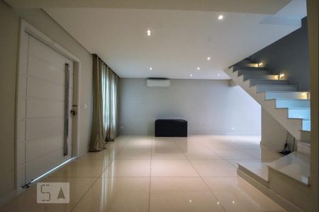 Casa para alugar com 250m², 3 quartos e 3 vagasSala