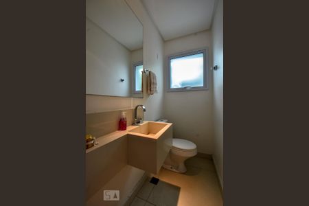 Casa para alugar com 250m², 3 quartos e 3 vagasBanheiro Social
