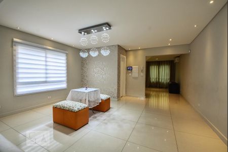 Cozinha de casa para alugar com 3 quartos, 250m² em Parque Colonial, São Paulo
