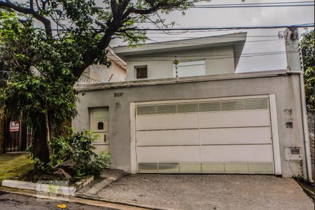 Fachada de casa à venda com 3 quartos, 250m² em Parque Colonial, São Paulo