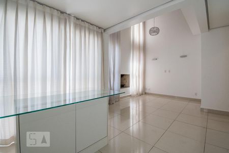 Apartamento para alugar com 85m², 2 quartos e 2 vagasSala