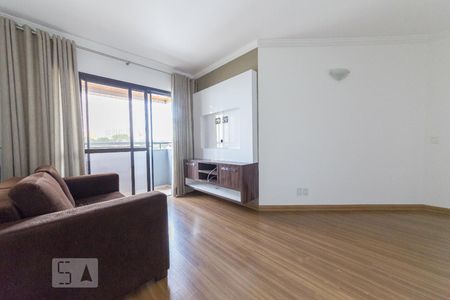 Sala de apartamento para alugar com 1 quarto, 60m² em Centro, Campinas