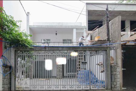Casa para alugar com 450m², 3 quartos e 2 vagasFachada