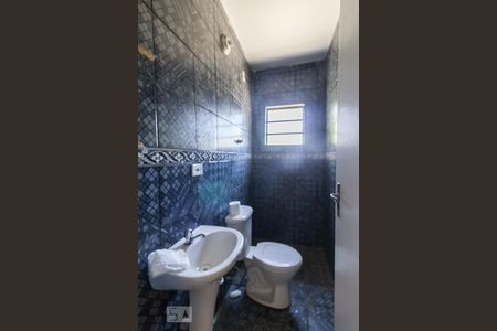 Banheiro social de casa para alugar com 2 quartos, 260m² em Vila Augusta, Guarulhos