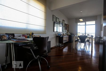 Sala de Jantar de apartamento à venda com 4 quartos, 213m² em Sumaré, São Paulo