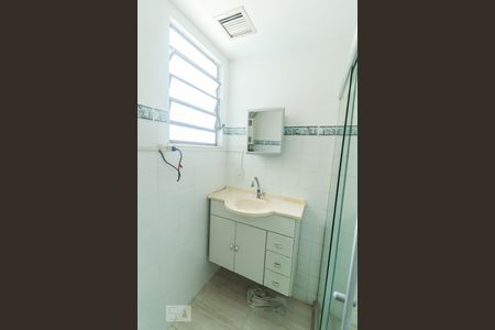 Banheiro de apartamento para alugar com 2 quartos, 50m² em Pechincha, Rio de Janeiro