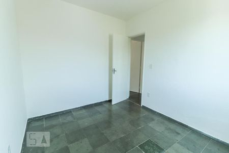 Quarto 01 de apartamento para alugar com 2 quartos, 50m² em Pechincha, Rio de Janeiro